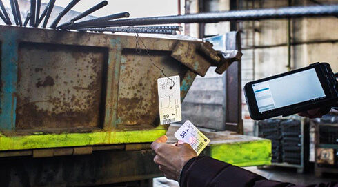 Betonacél vágás hajlítás, munkafolyamat, felpakolás